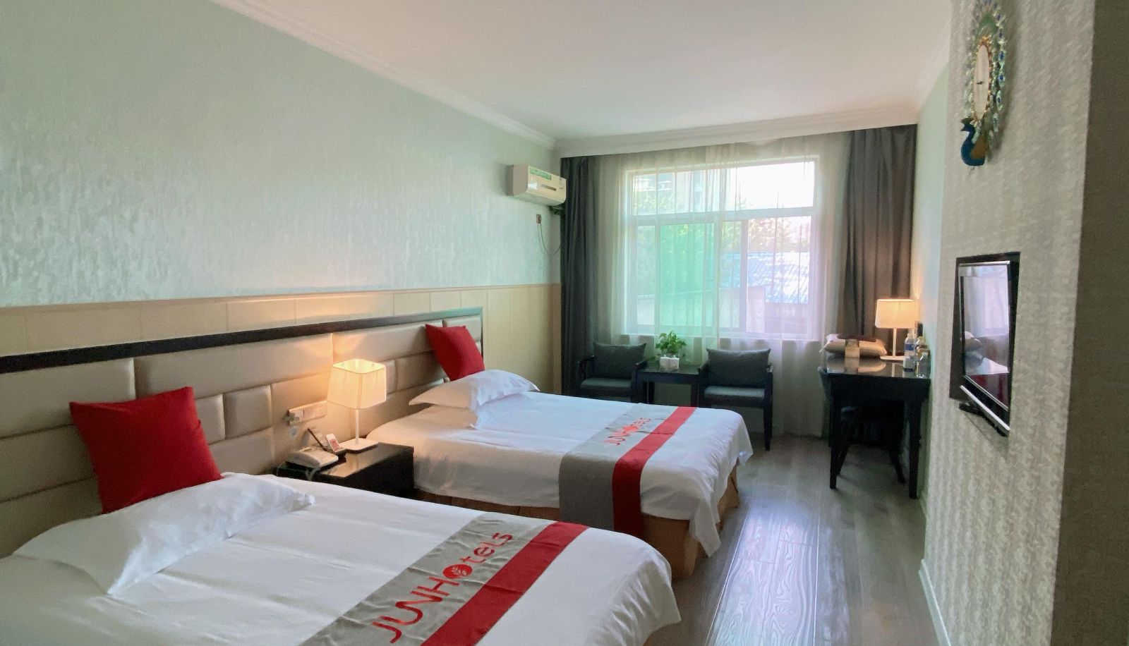 Business room - Junyi Chain Hotel (Chaohu Wanda Store)