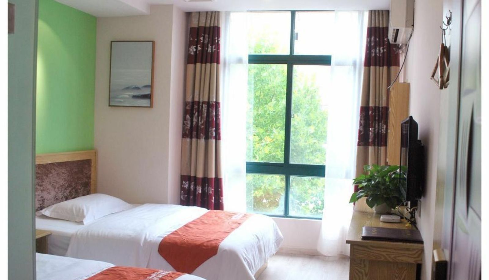 Camera business - Shell Hotel (Huangshan Luotian Fantasy Home Tashan Park Store)