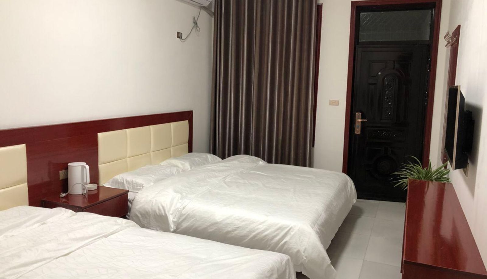 Zimmer - Warm Full House Hotel