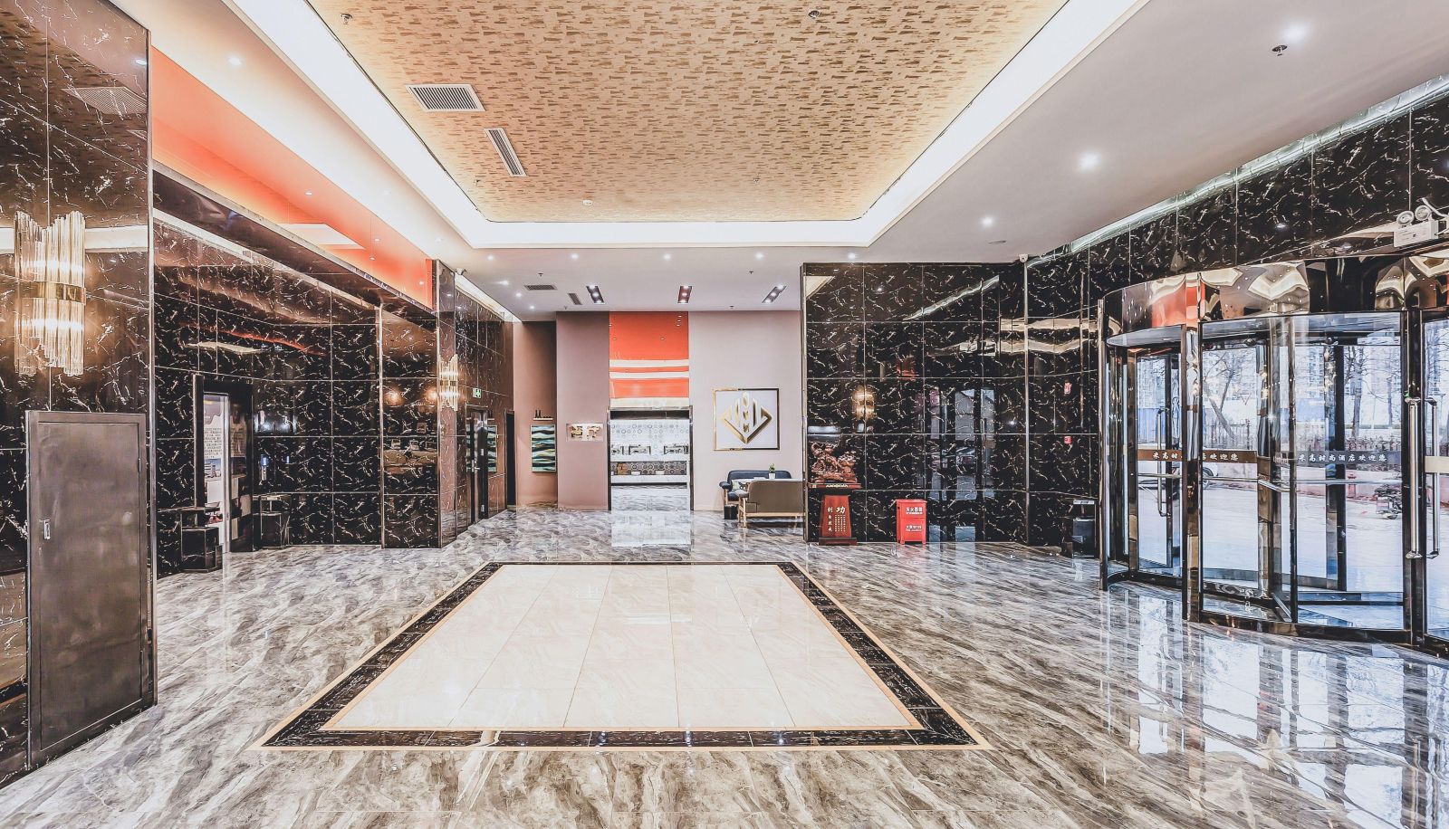 Buitenruimte van het hotel - Yilong Migao Fashion Hotel