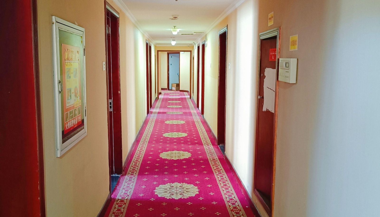 Zona exterior del hotel - Hongqi Hotel (Hongqi Road Branch)