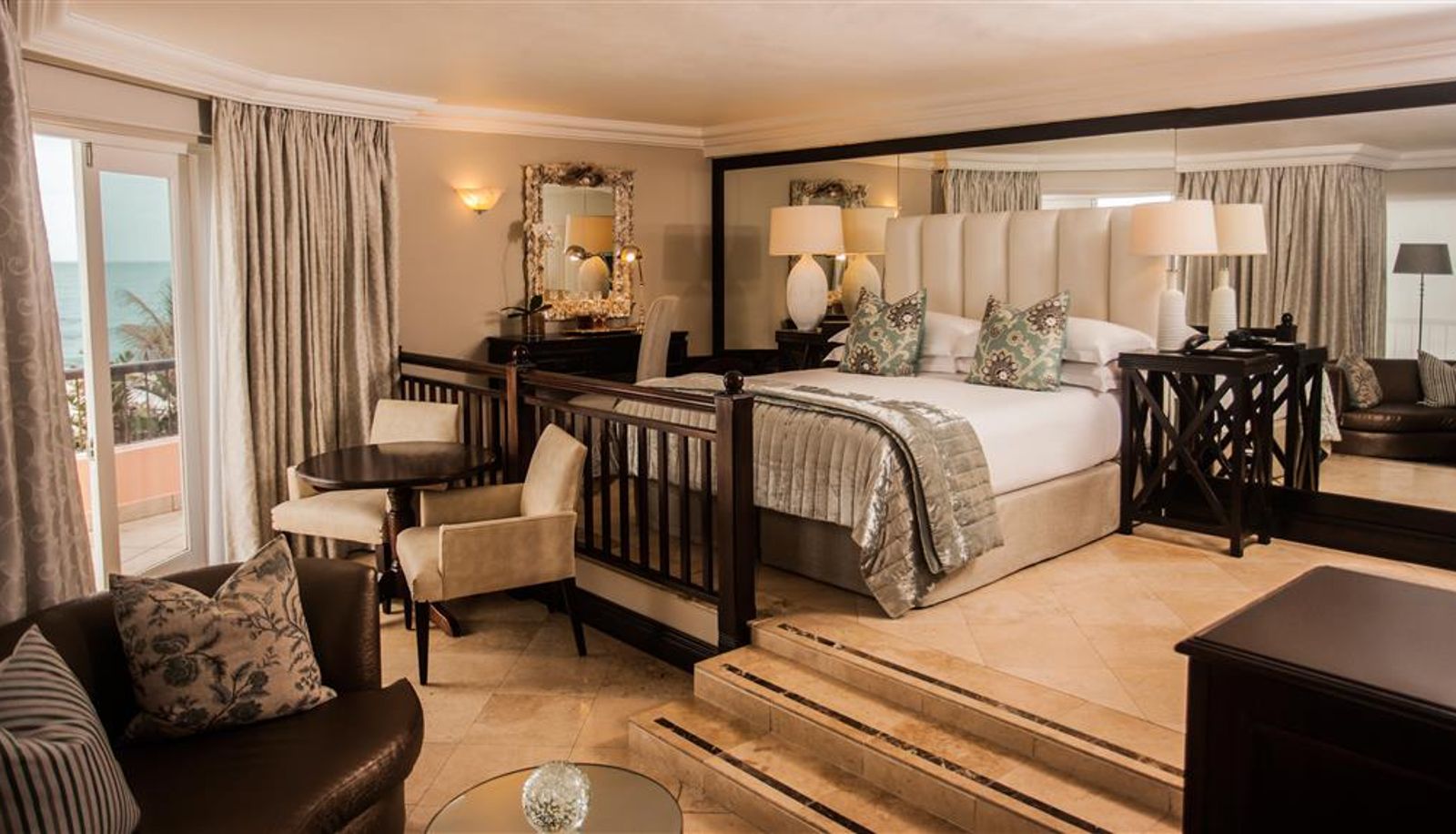Habitación - BEVERLY HILLS HOTEL SOUTHERN SUN HOTELS
