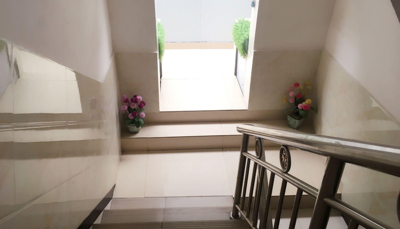 Zewnętrzna część hotelu - Xinya Accommodation