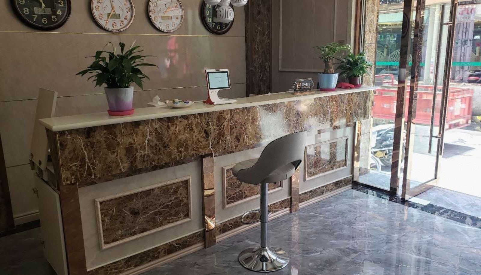 Area esterna dell'hotel - Xiangxuehai Business Hotel