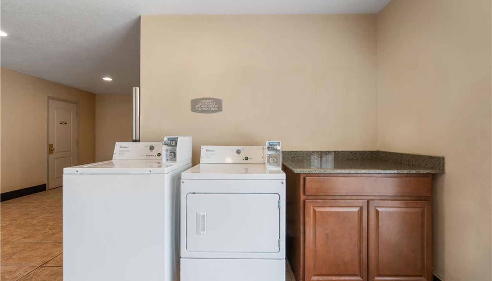 Innenbreich - Best Western Plus John Jay Inn & Suites