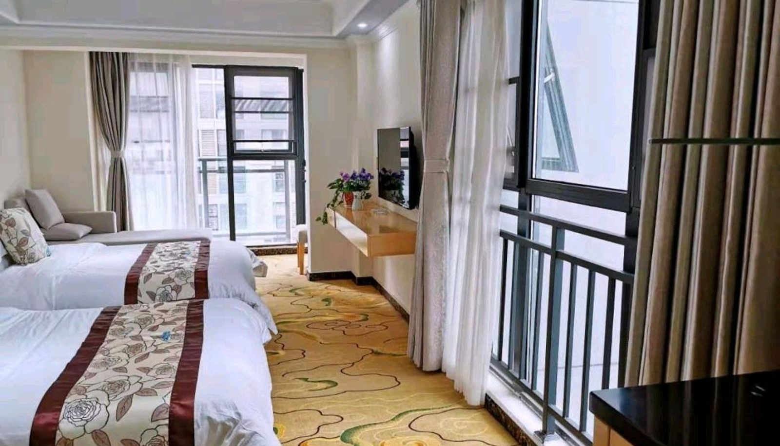Camera business - Guiyang Jingyu Hotel