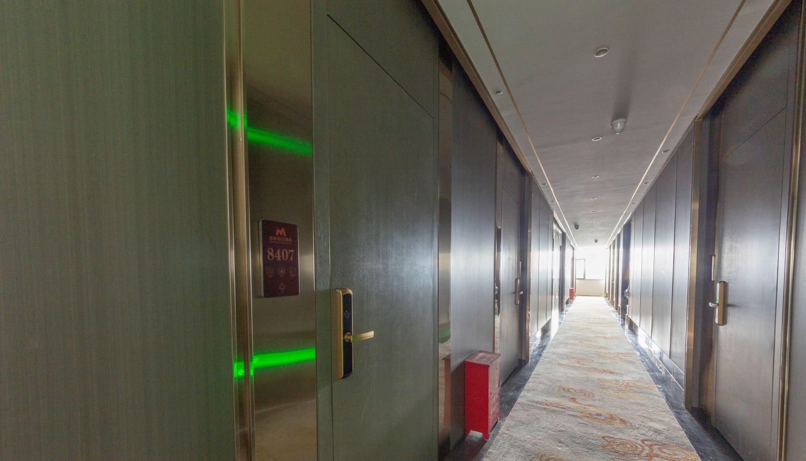 Zewnętrzna część hotelu - Marvel Holiday Inn