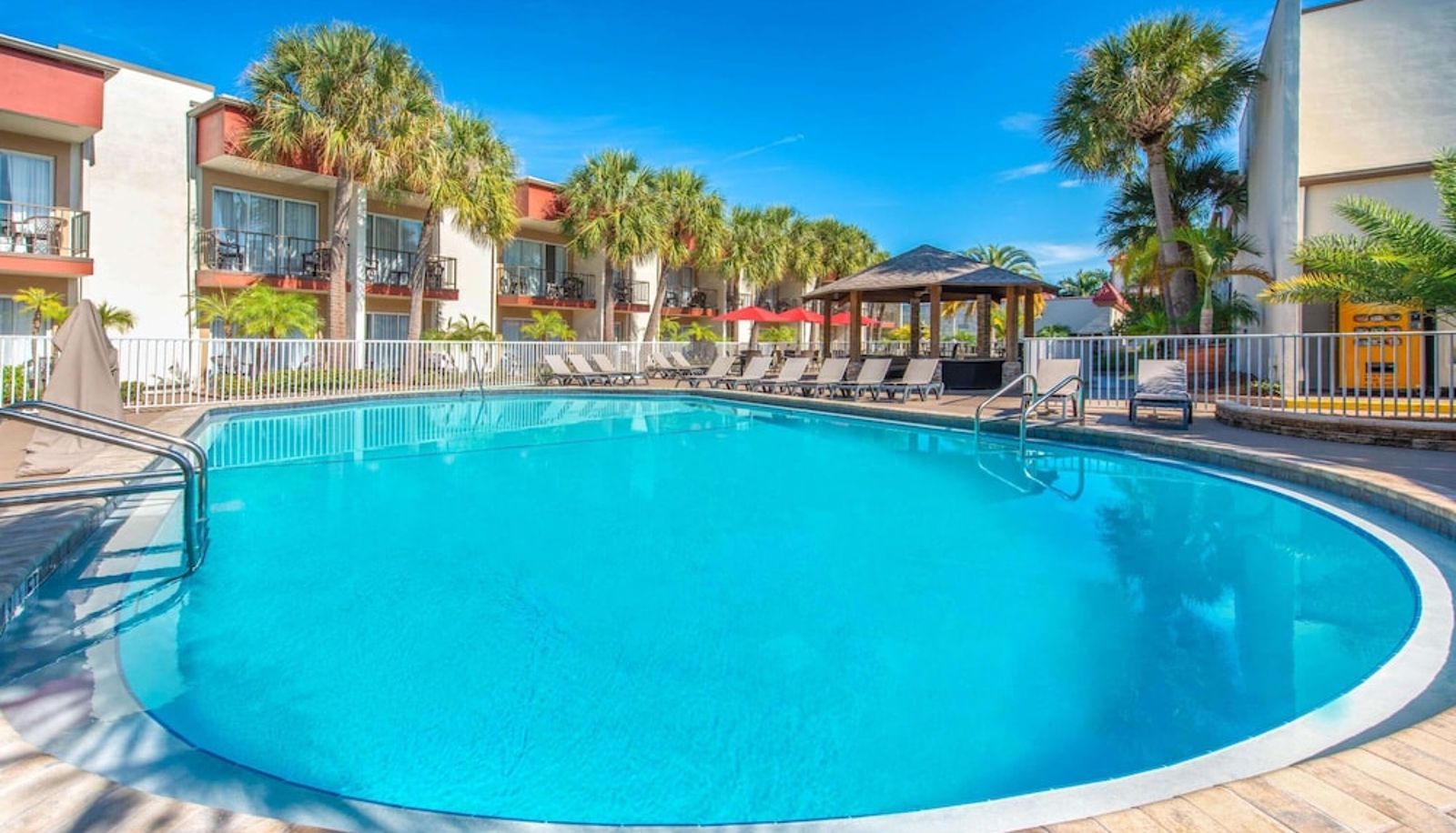 Piscine - La Quinta Inn by Wyndham Clearwater Central