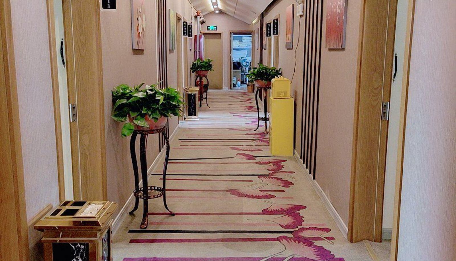 Hotel outdoor area - Qianjiang Hotel (Baolong Plaza Store)