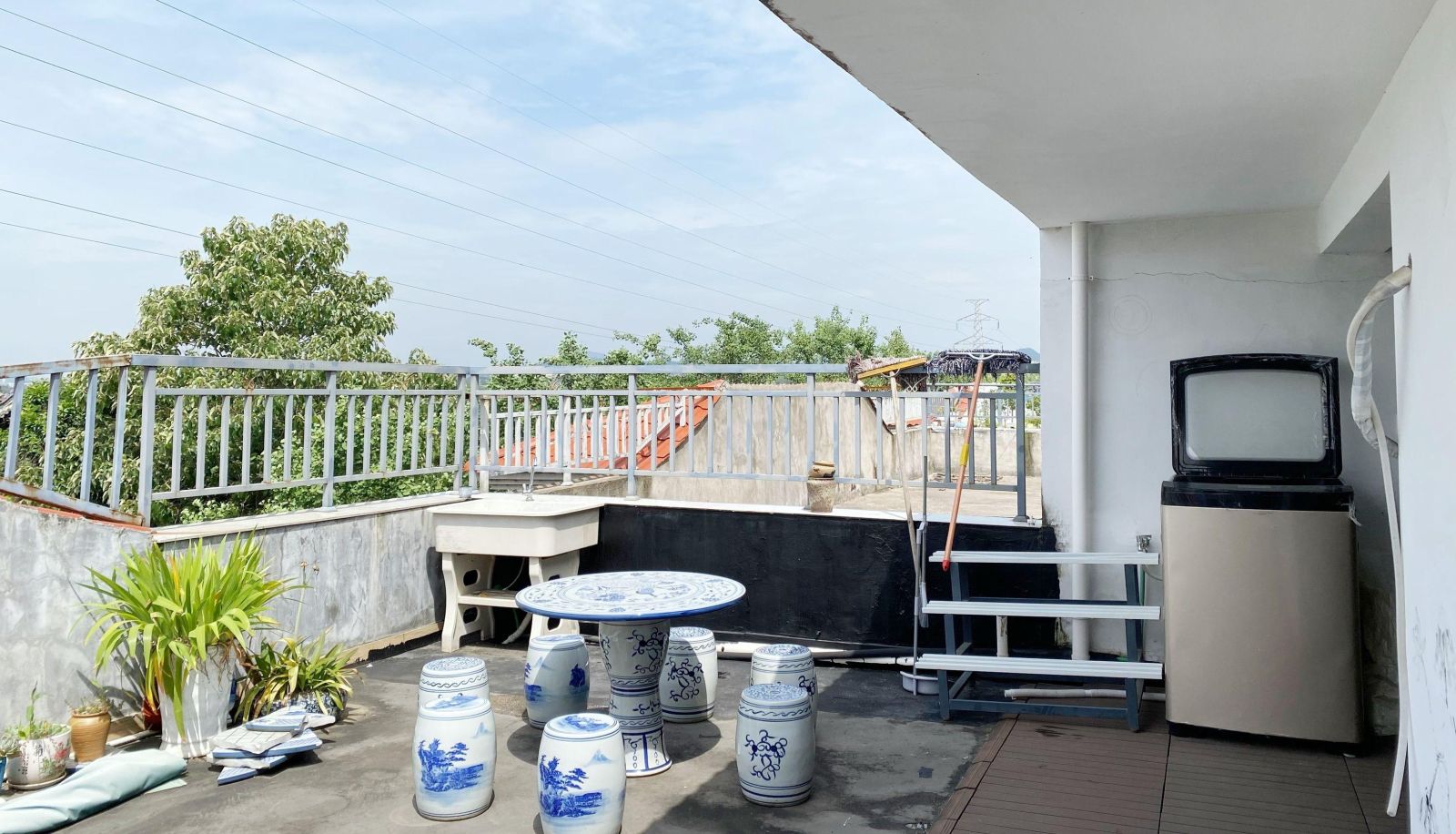 Hotel outdoor area - Porcelain Tea Impression Hotel