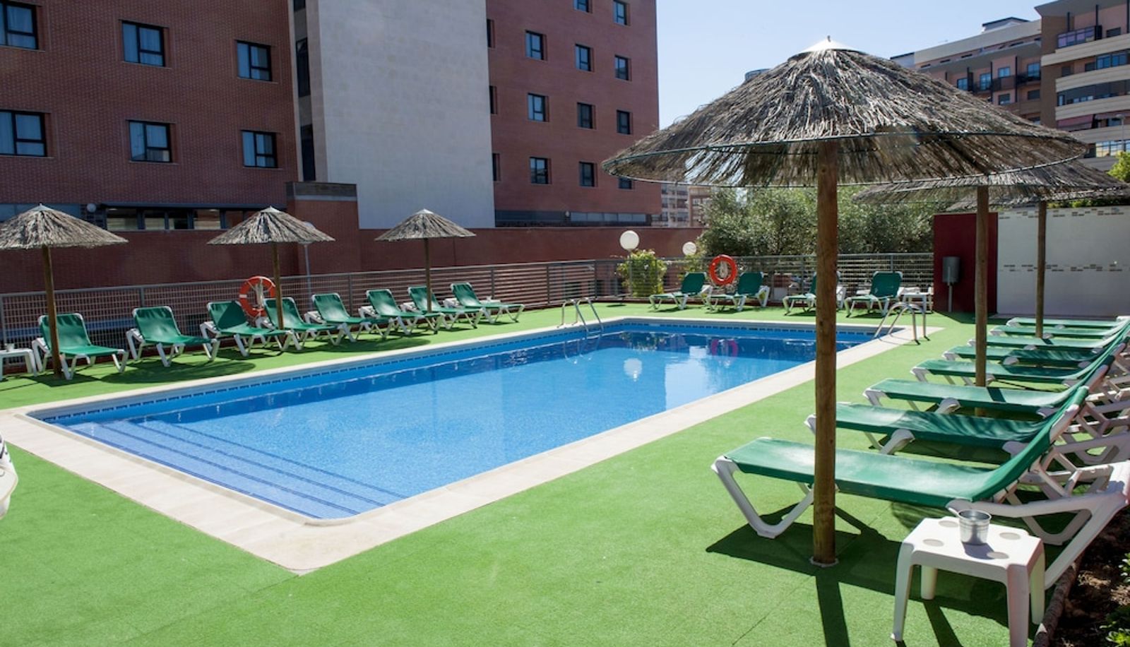 Basen - Extremadura Hotel