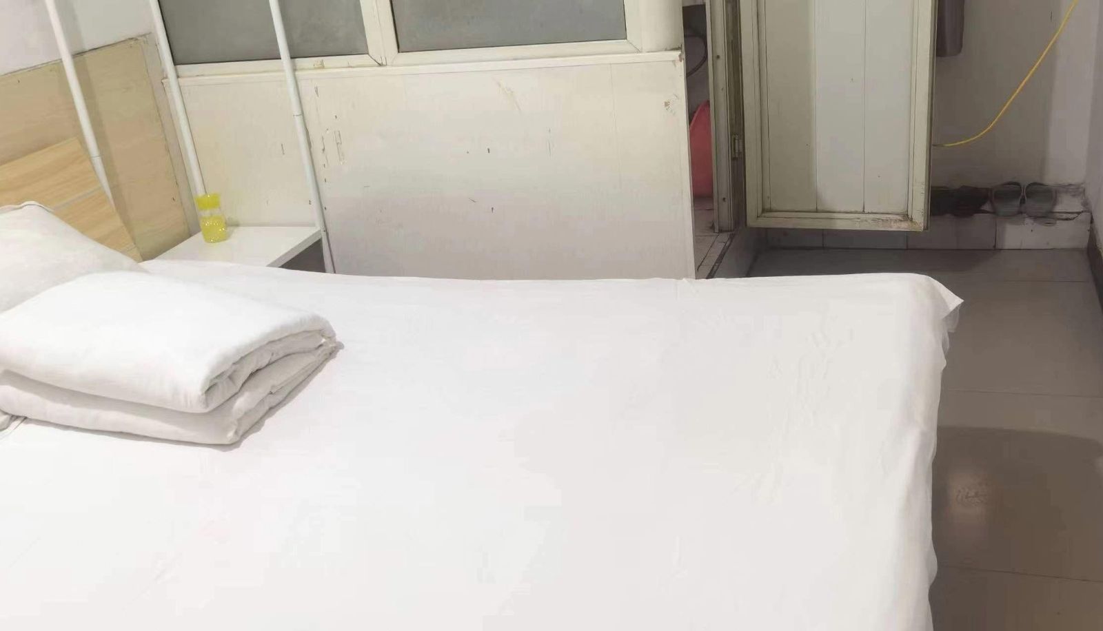 Camera - Blue Sky Hotel (Cedar Avenue Store)