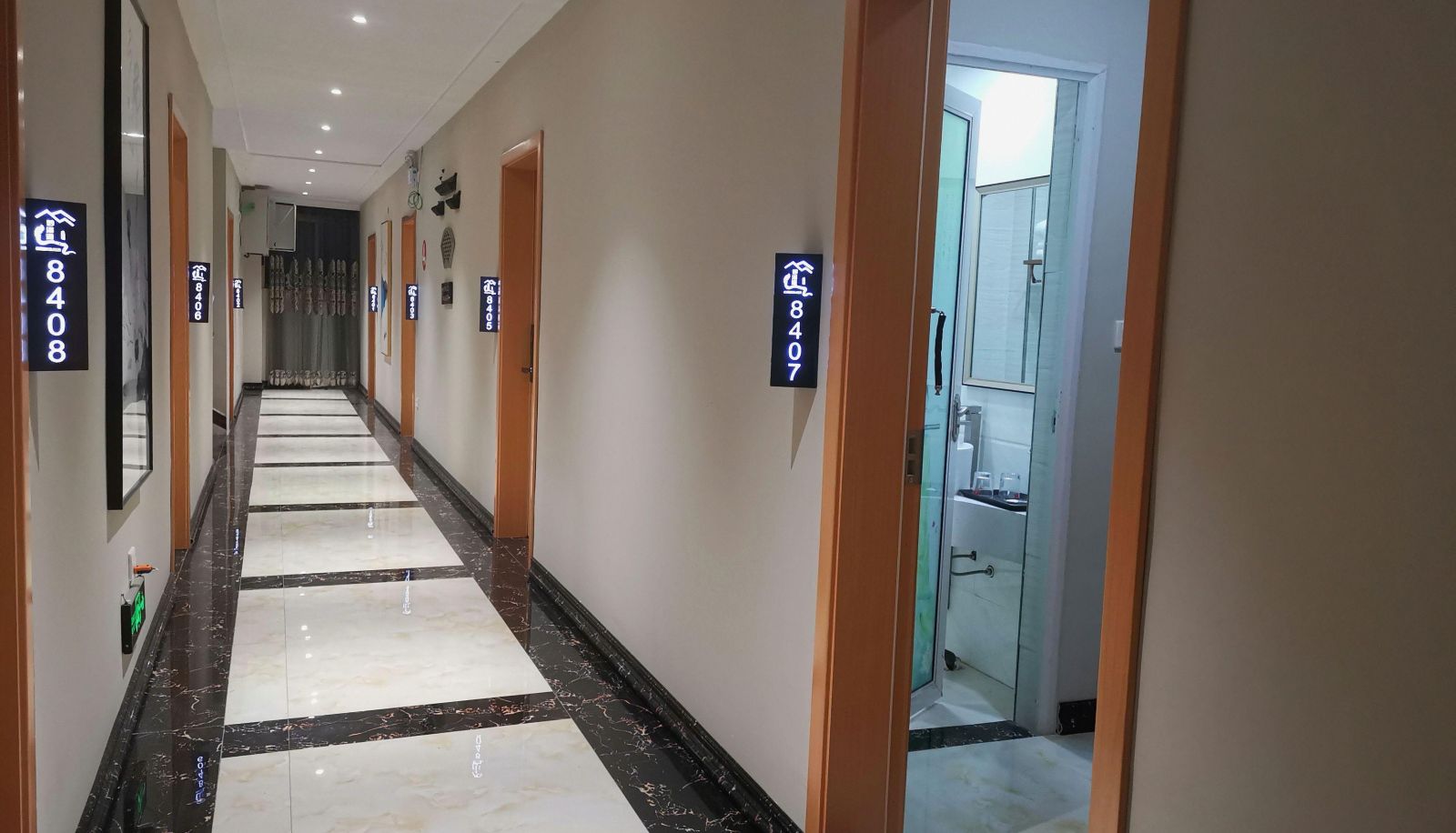 Qianxiyuan Business Hotel
