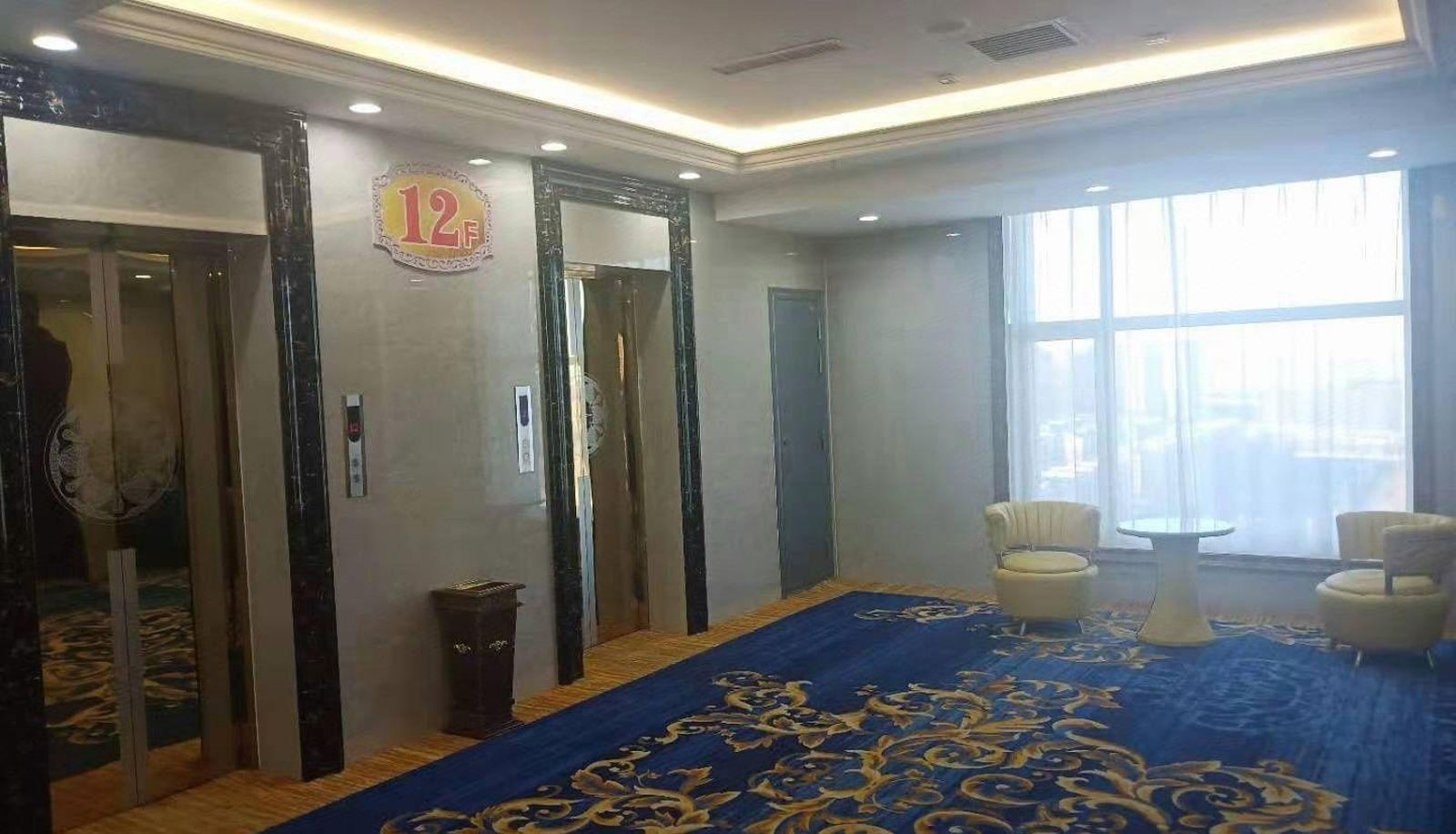 Buitenruimte van het hotel - Shengshi Hotel