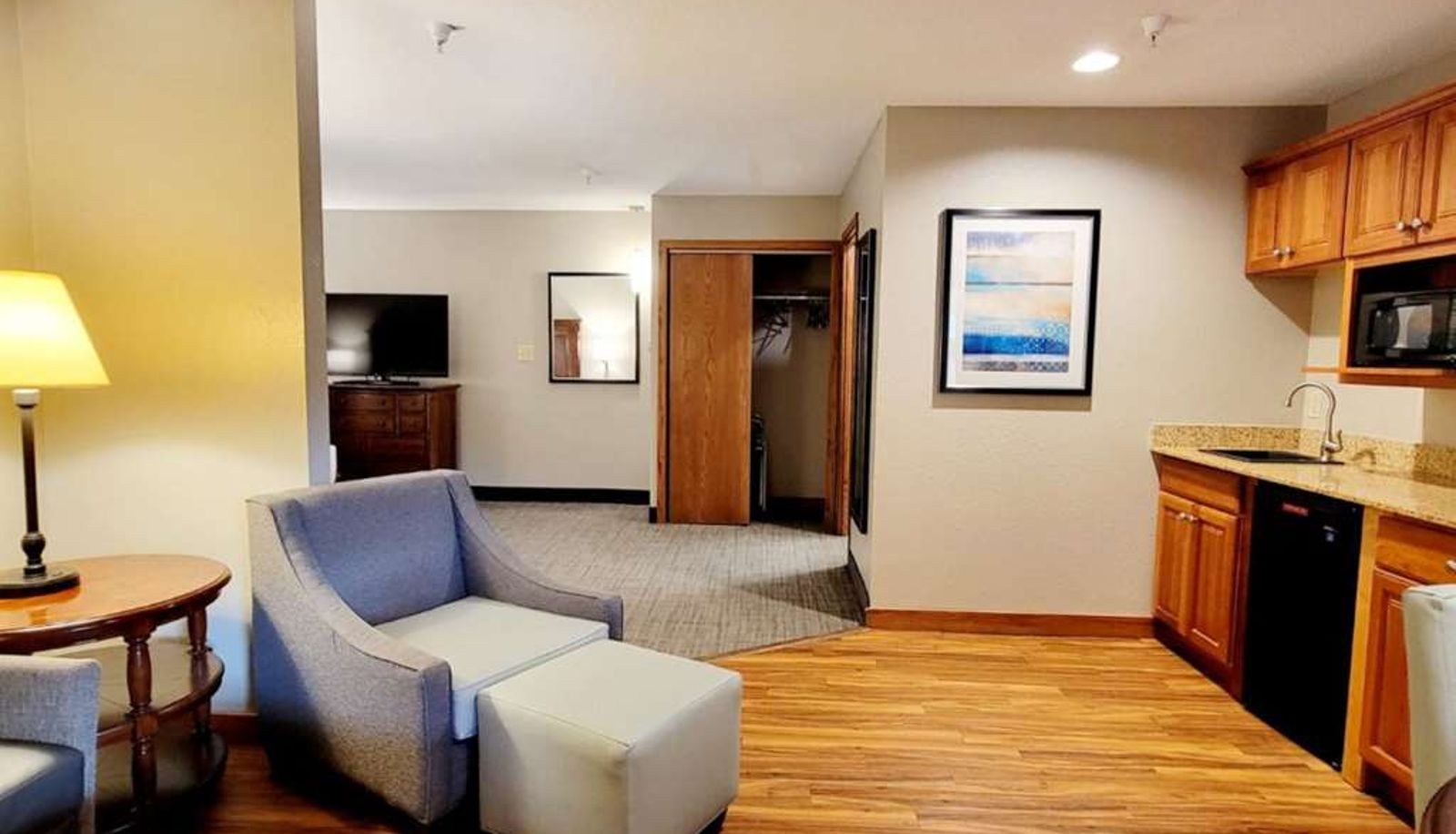 Camera - Best Western Plus Dubuque Hotel & Conference Center