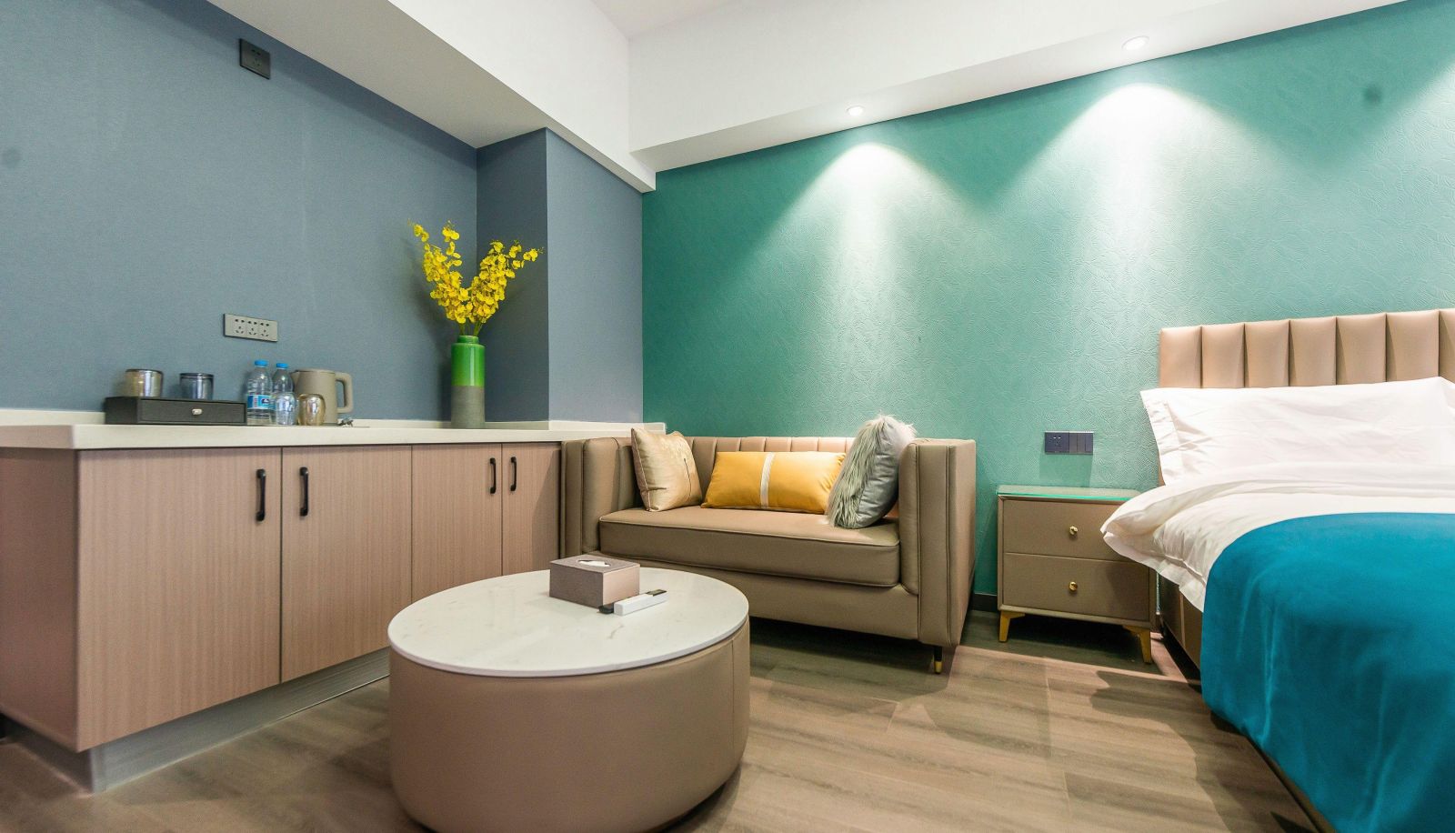 Camera business - Manlu CC Hotel (Xi'an Gangwu Avenue Subway Station Store)