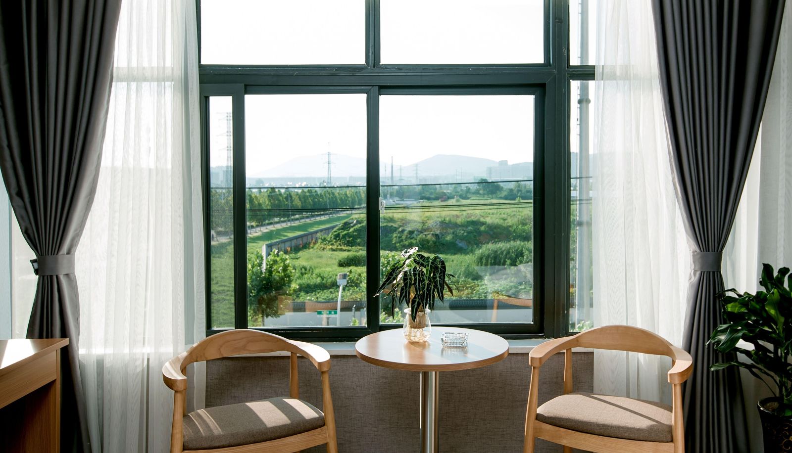 Camera - Yuanhong Business Hotel