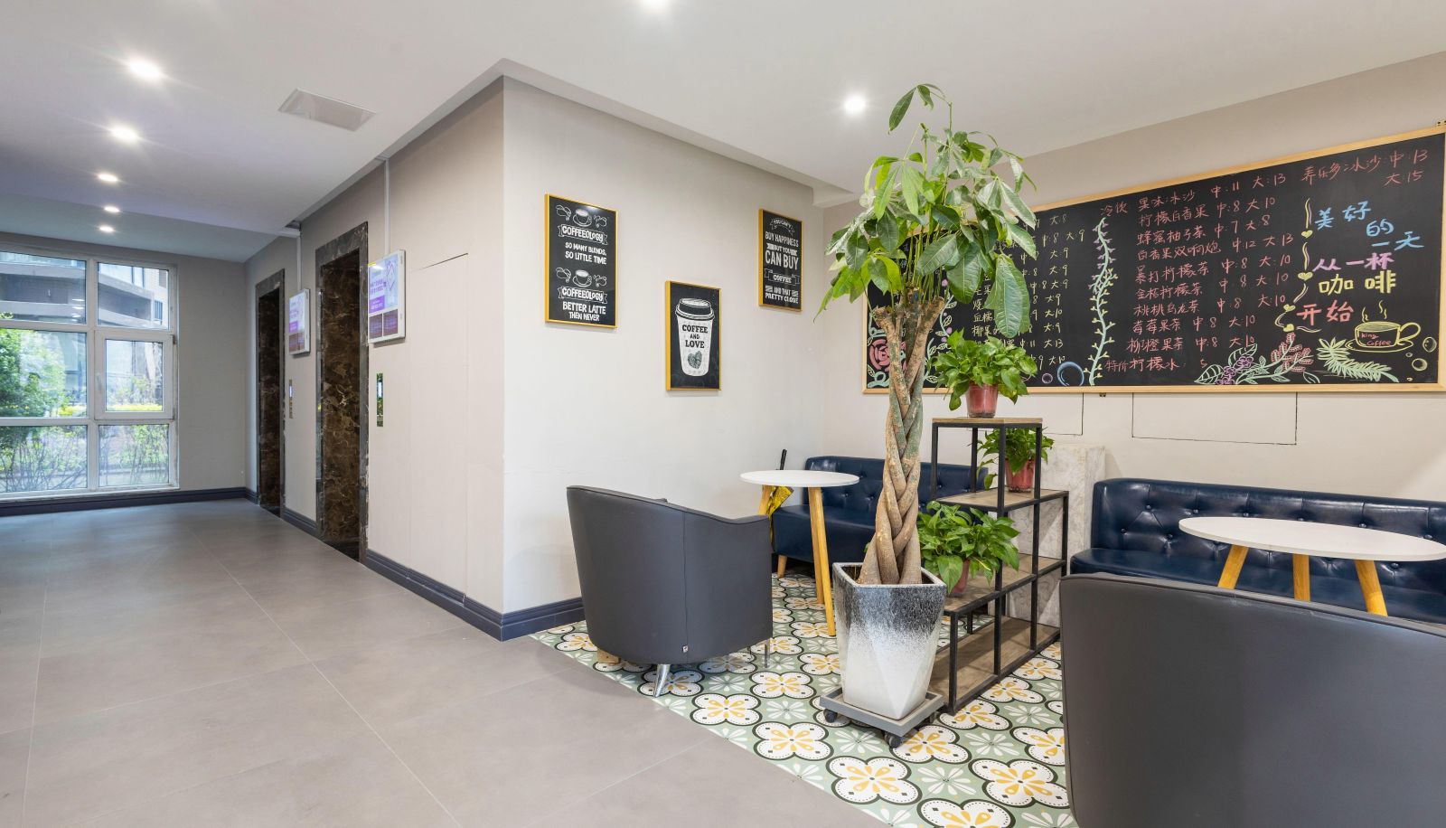 Zewnętrzna część hotelu - West Coast Smart Selection Hotel (Dragon Dream Store)
