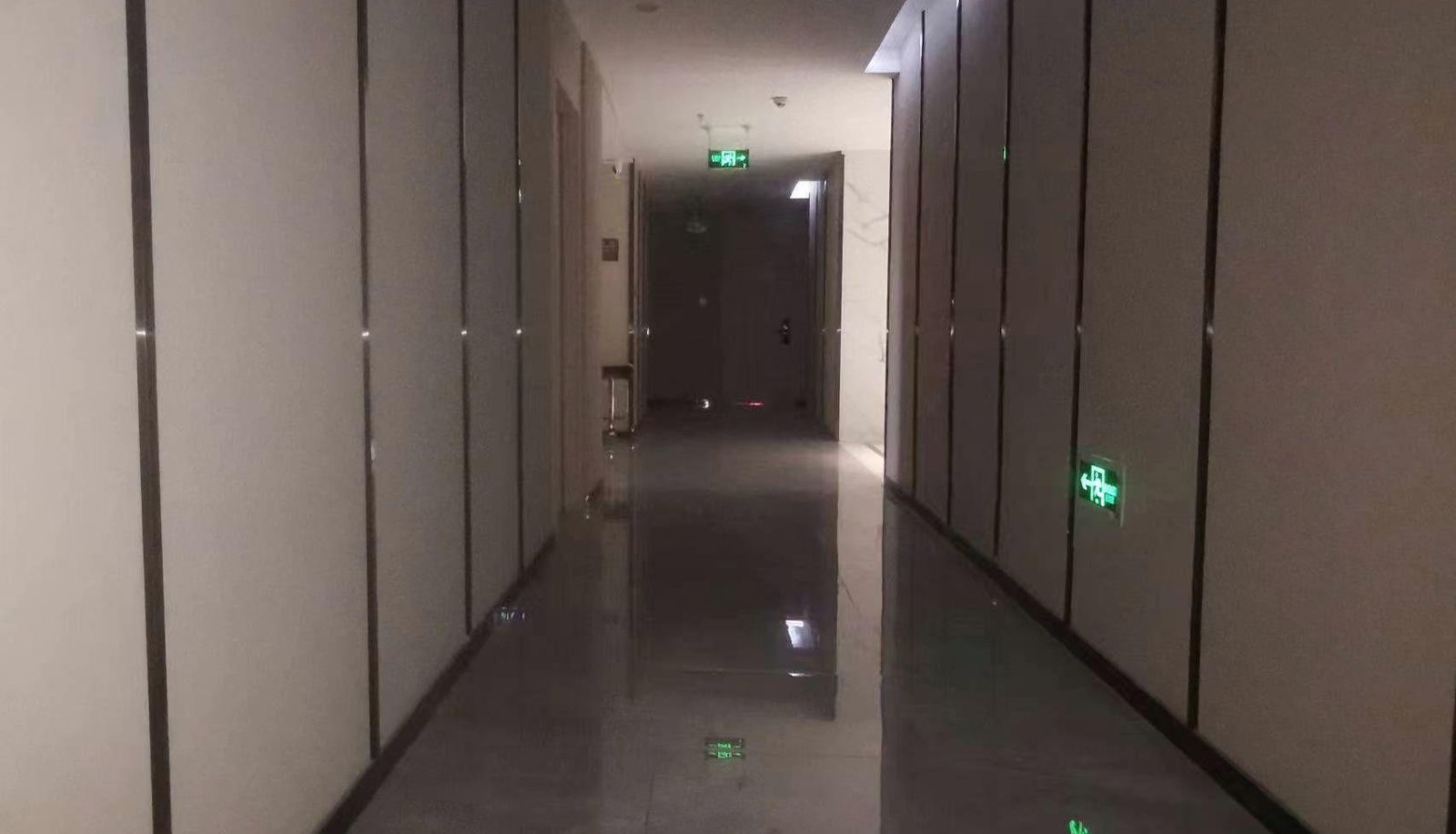 Buitenruimte van het hotel - Lanqi Scenic Hotel
