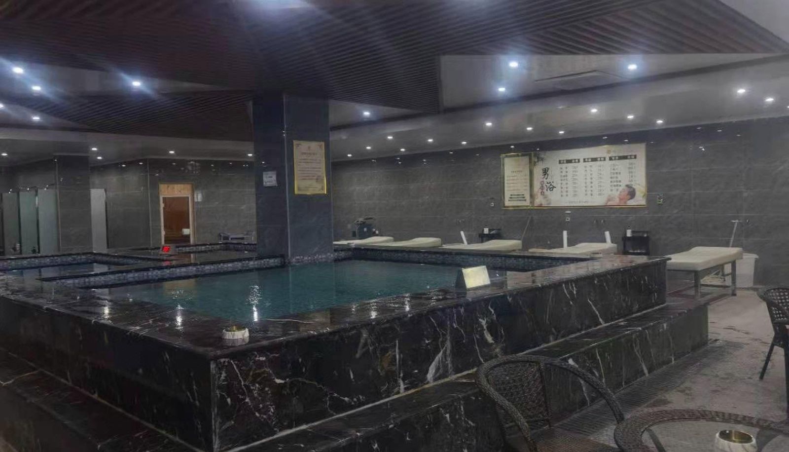 Zona exterior del hotel - Mushang Tangquan Foot Bath Hotel