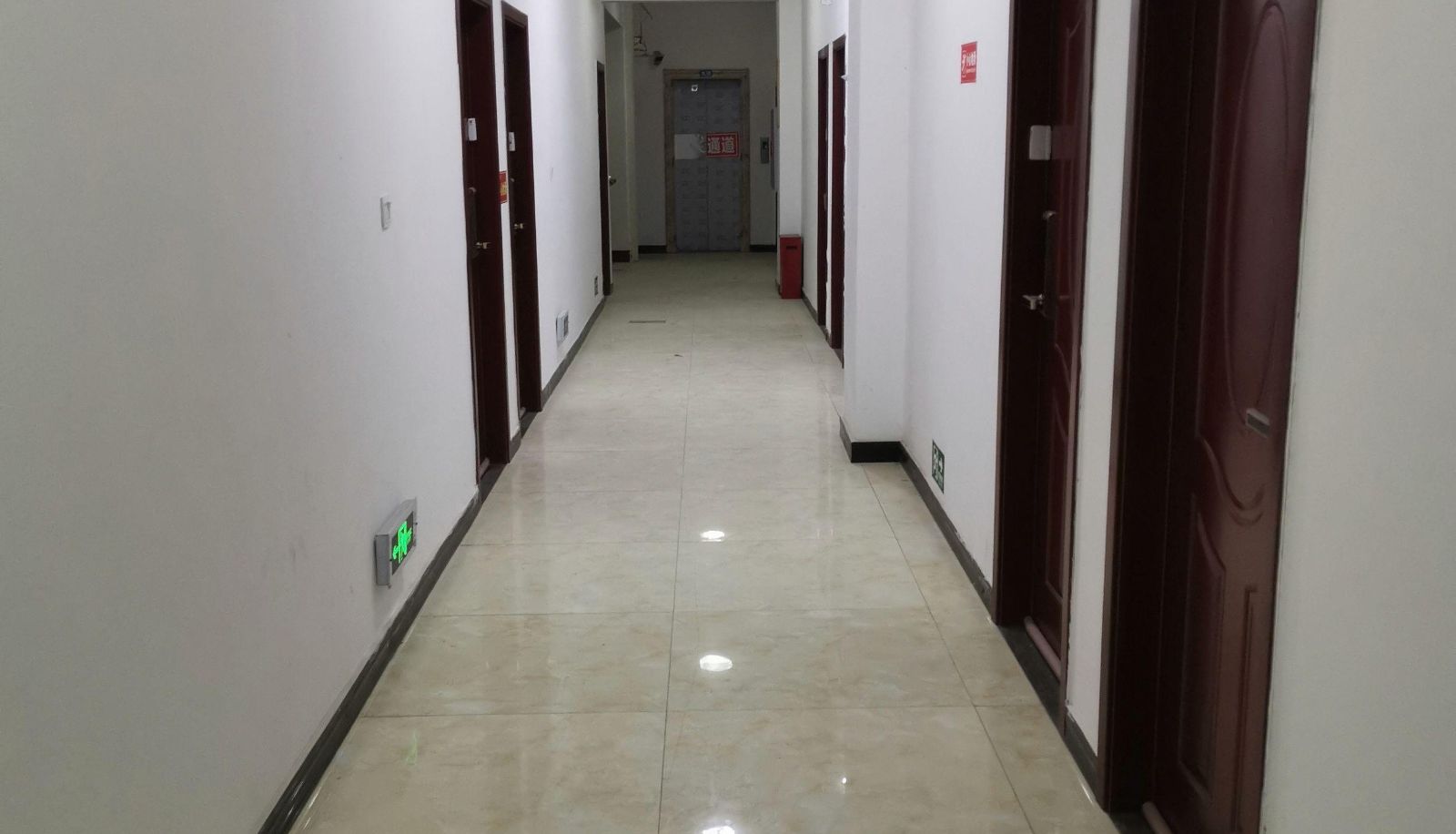 Zona exterior del hotel - Yijing Hotel