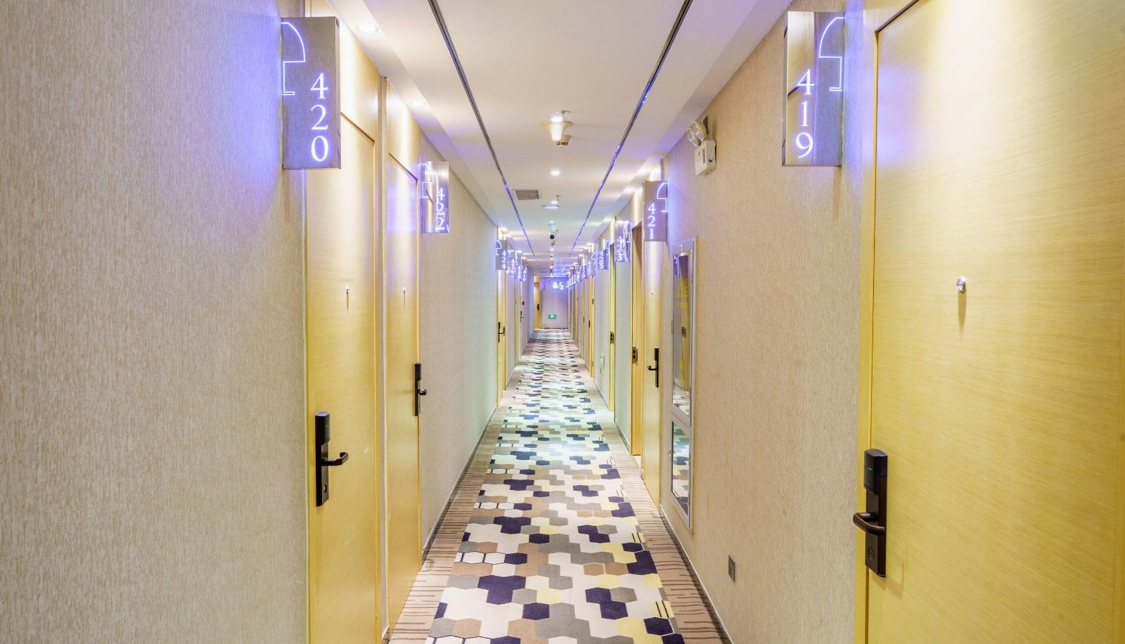 Hotel outdoor area - Yayuan Hotel (Shenzhen Buji Tianhong Branch)