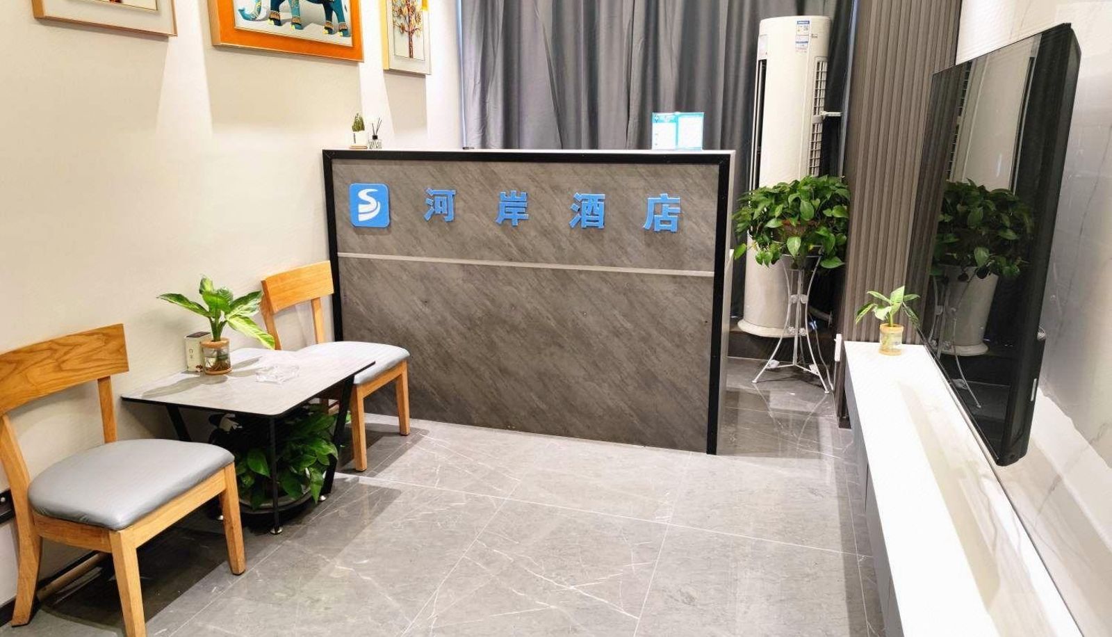 Area esterna dell'hotel - Riverside Hotel (Taiao Plaza Store)