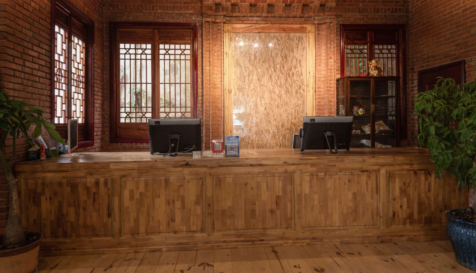 Zona exterior del hotel - Pu'er Yuanbao Hotel