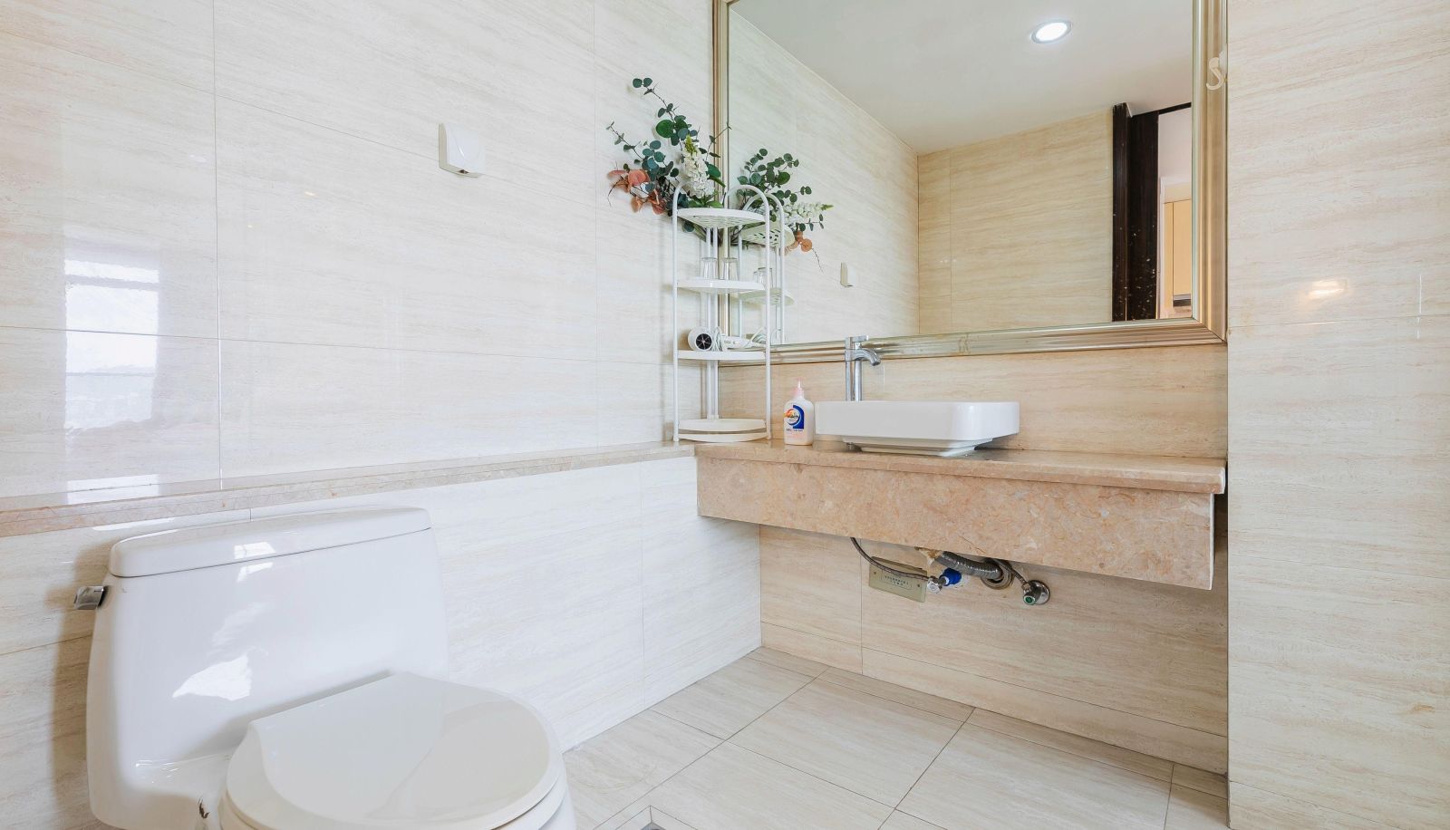 Room with balcony - Linzhi Hotel (Weini Store)