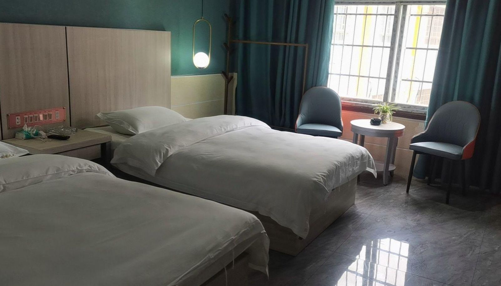 Camera - Yafei Light Luxury Hotel