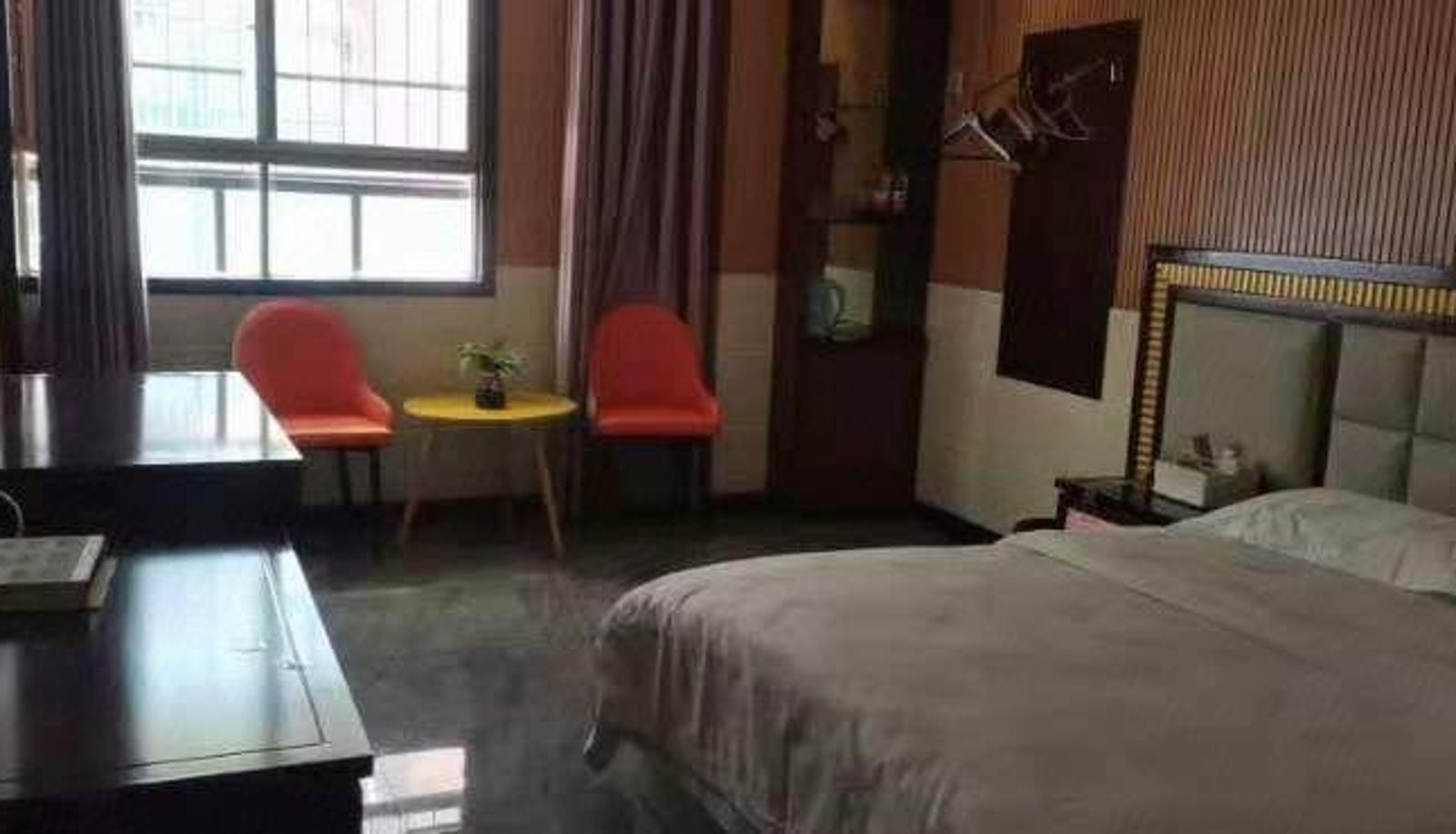 Camera - Yafei Light Luxury Hotel