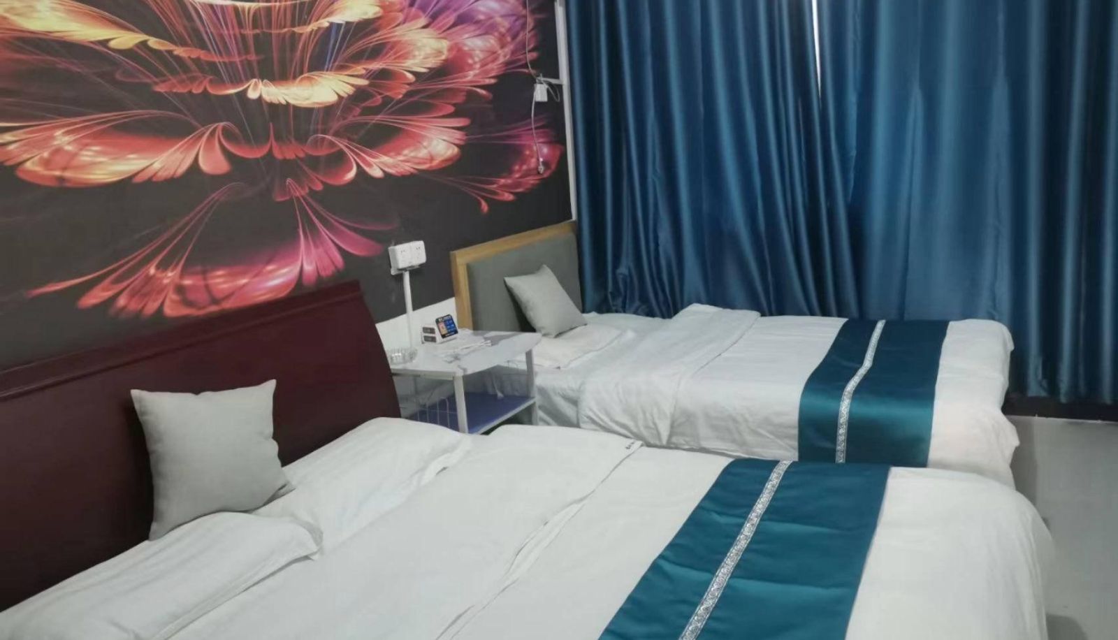 Pokój - Tiantian Haoyun Comes to the Hotel