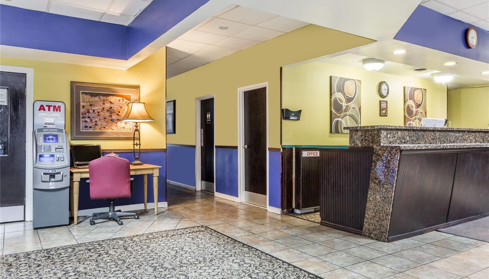 Hall - Days Inn by Wyndham Goldsboro
