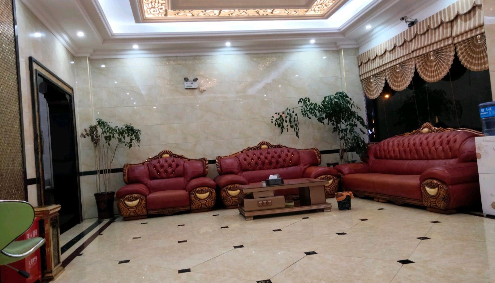 Hotel outdoor area - Longteng Business Hotel