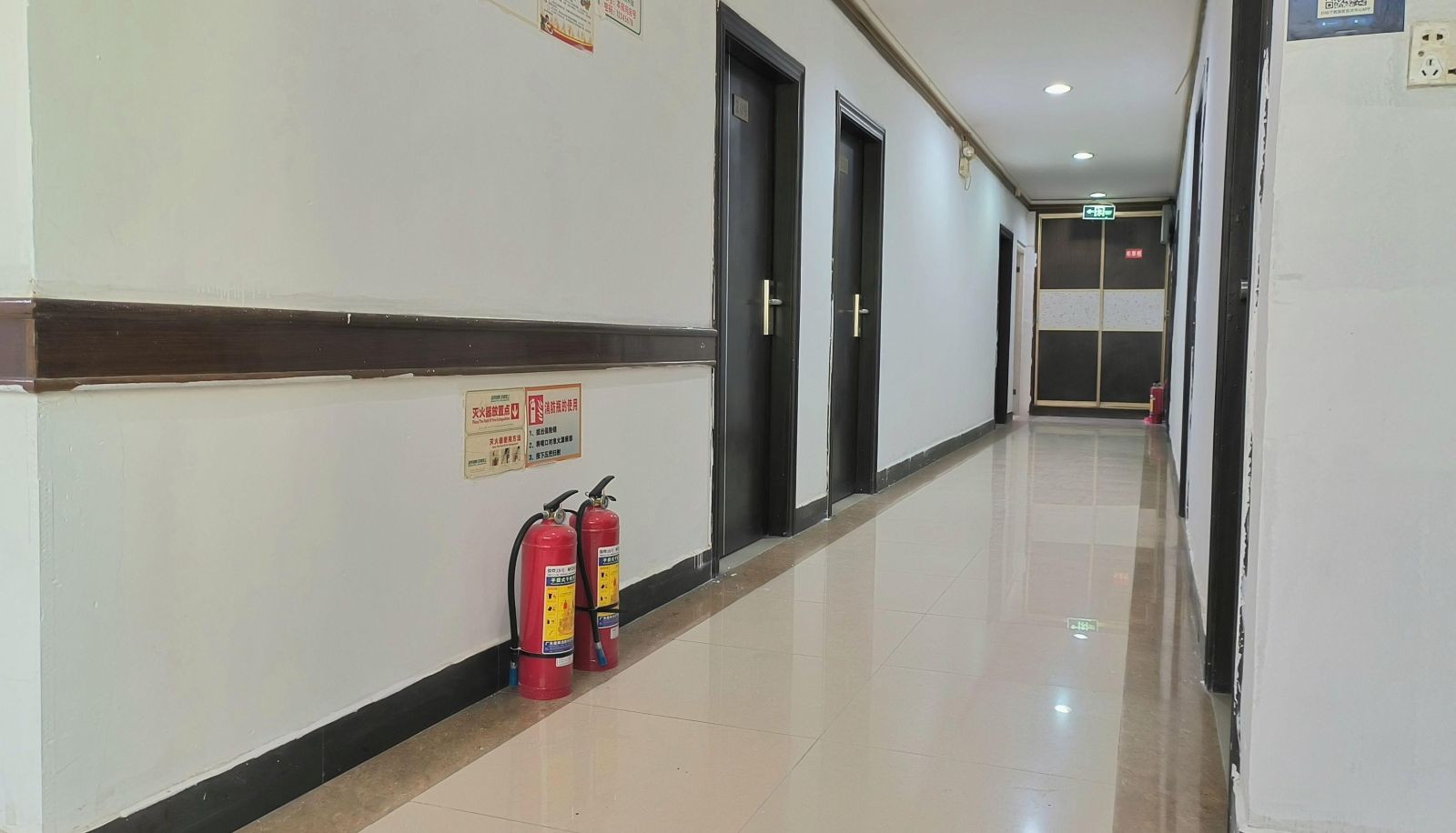 Zona exterior del hotel - Huayue Hotel (Wuyue Plaza Store)