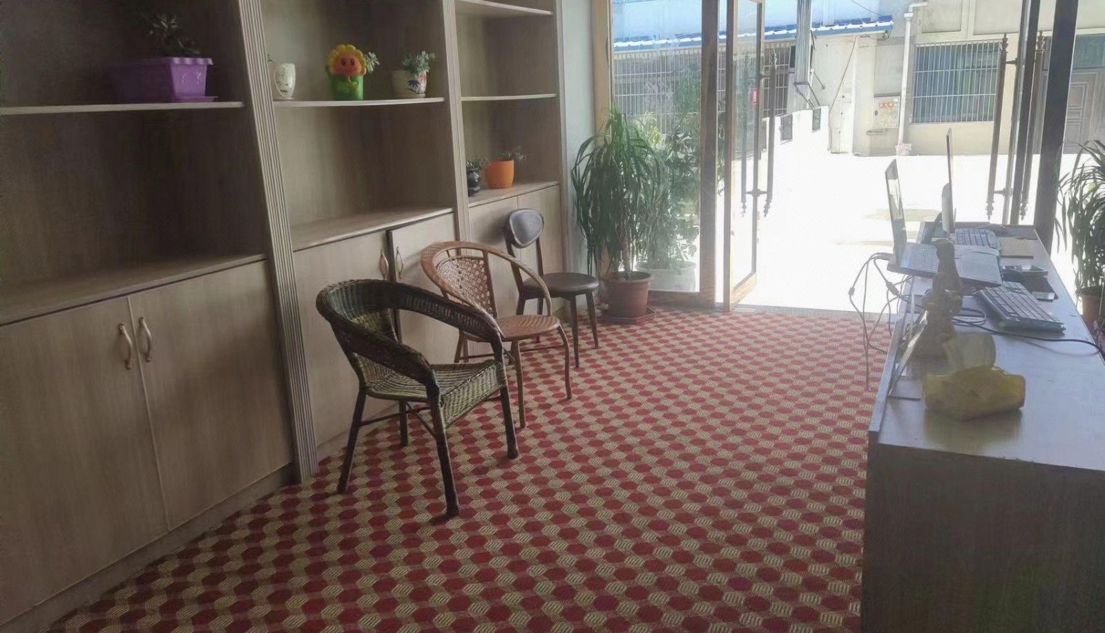 Area esterna dell'hotel - Coastal Business Hotel