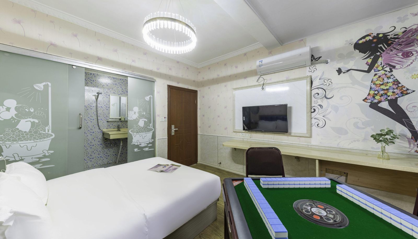 Zimmer - Platinum Marvel Boutique Apartment (Foreign Economics School Store)