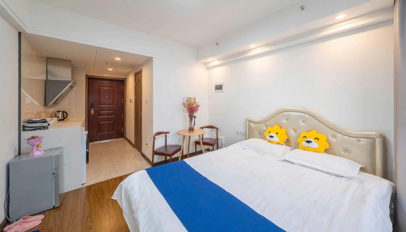 Zimmer - Wilman Video Hotel