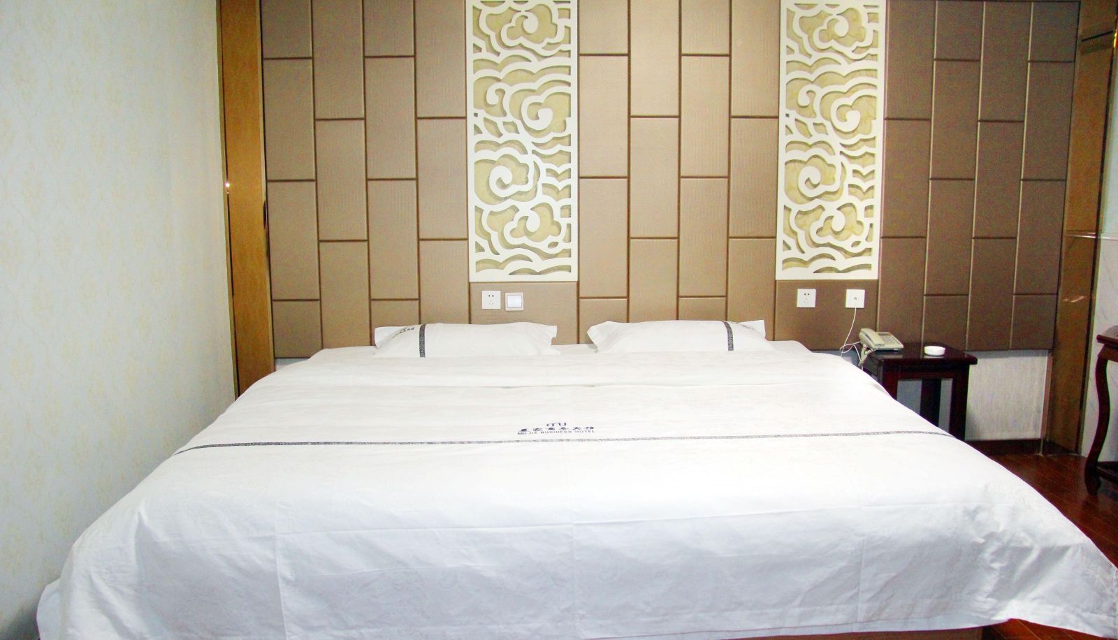 Camera - Meijia Business Hotel