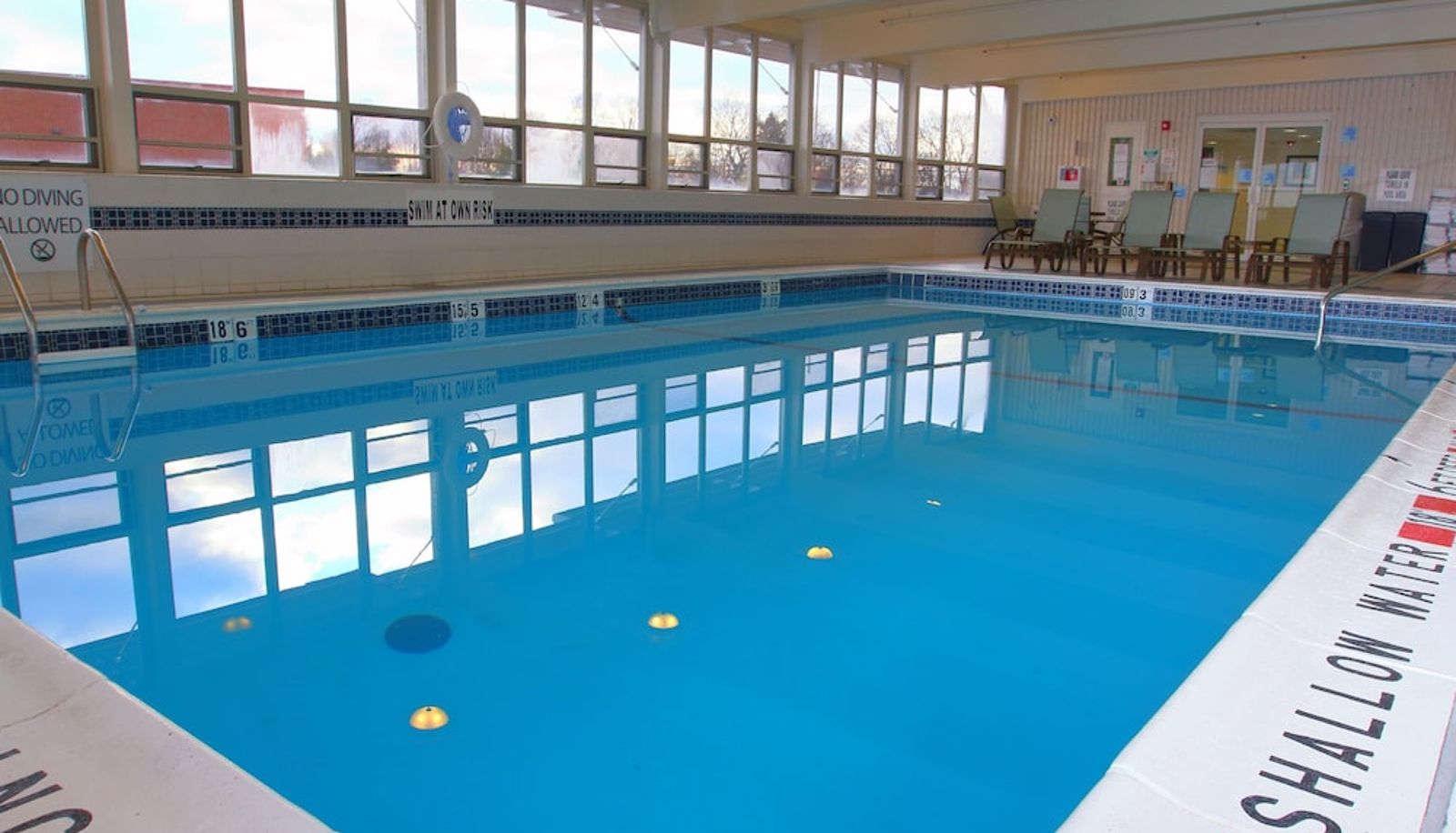 Piscina - Holiday Inn Express & Suites PITTSBURGH WEST - GREEN TREE by IHG