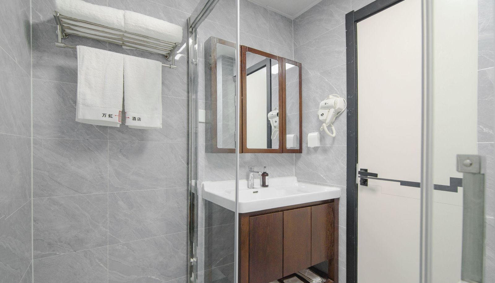 Area esterna dell'hotel - Pai Hotel (Jinan East Station Wanhong Plaza Store)