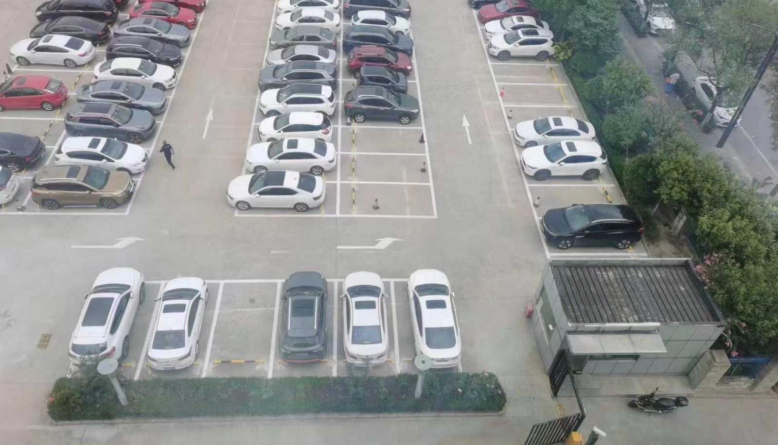 Zewnętrzna część hotelu - Shaanxi Automobile City Hotel