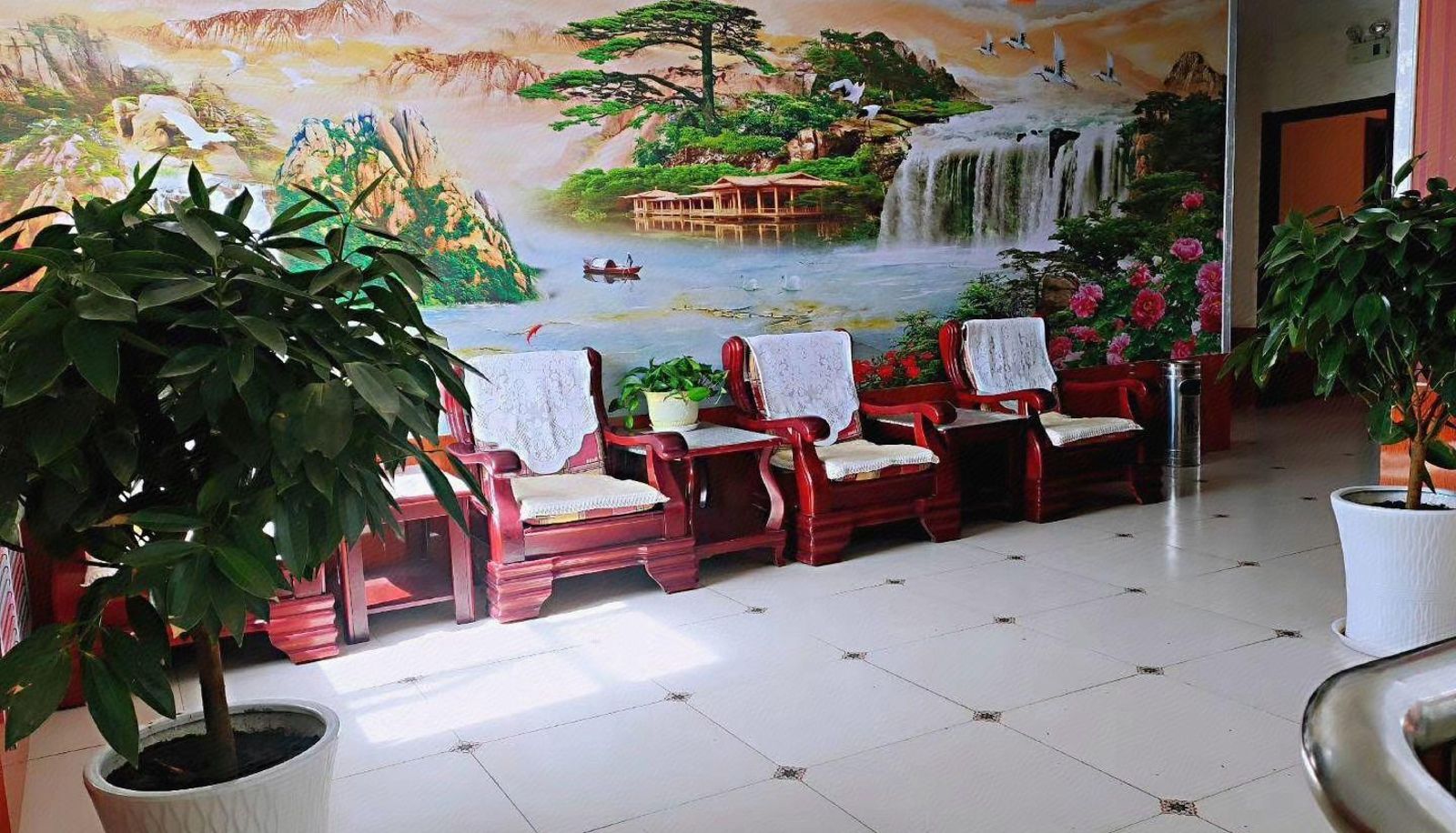 Hotel outdoor area - Huitong Hotel
