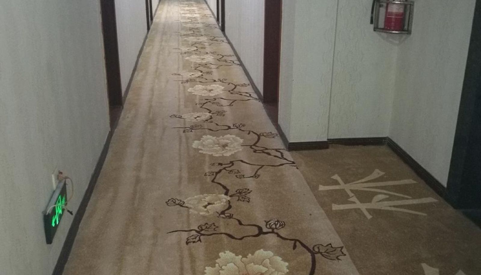 Zewnętrzna część hotelu - Jinlin Business Hotel