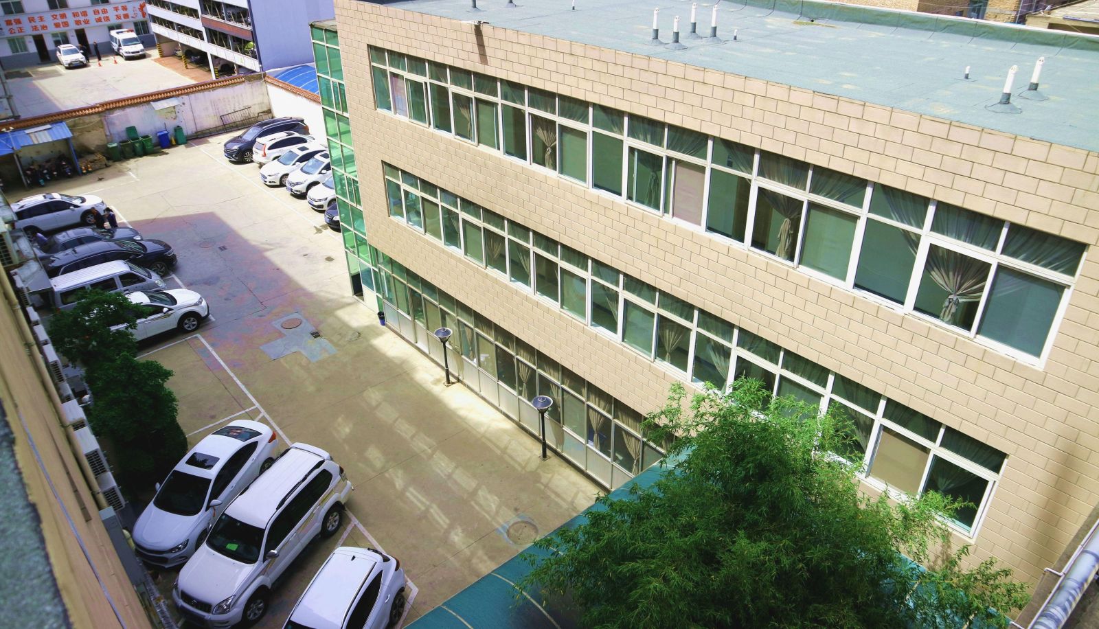 Buitenruimte van het hotel - Hengli Boutique Hotel (Tianshui Railway Station Store)