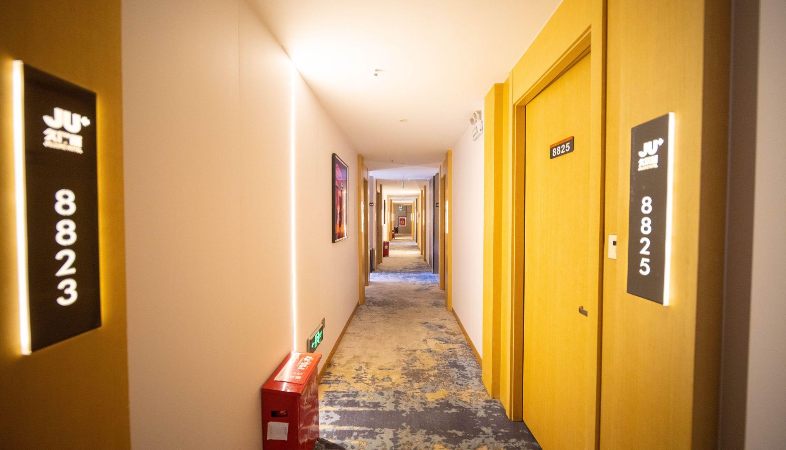 Buitenruimte van het hotel - Jiujuke Hotel (Urumqi High Speed Railway Station Store)