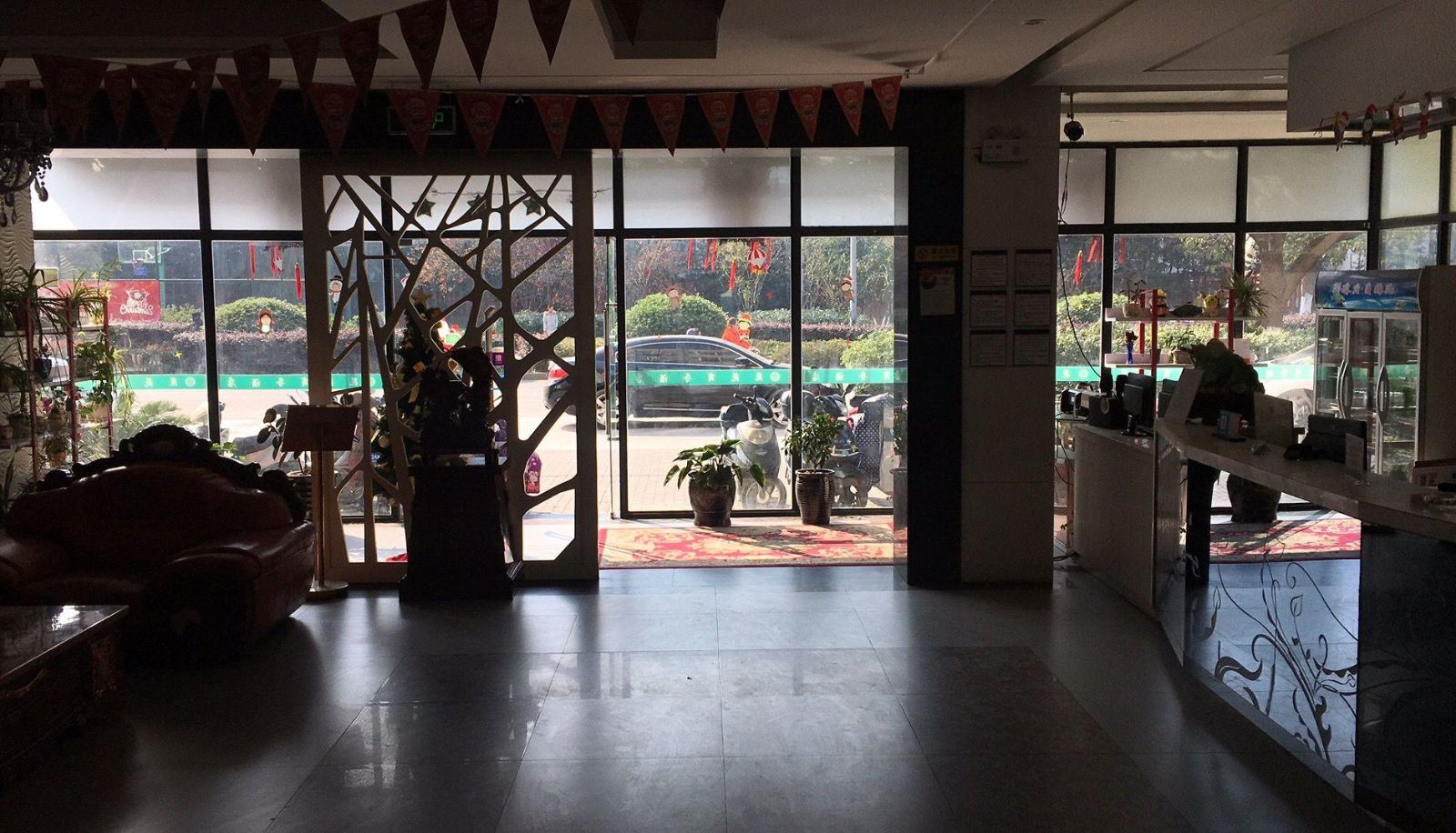 Hotel outdoor area - Kunyuan Business Hotel