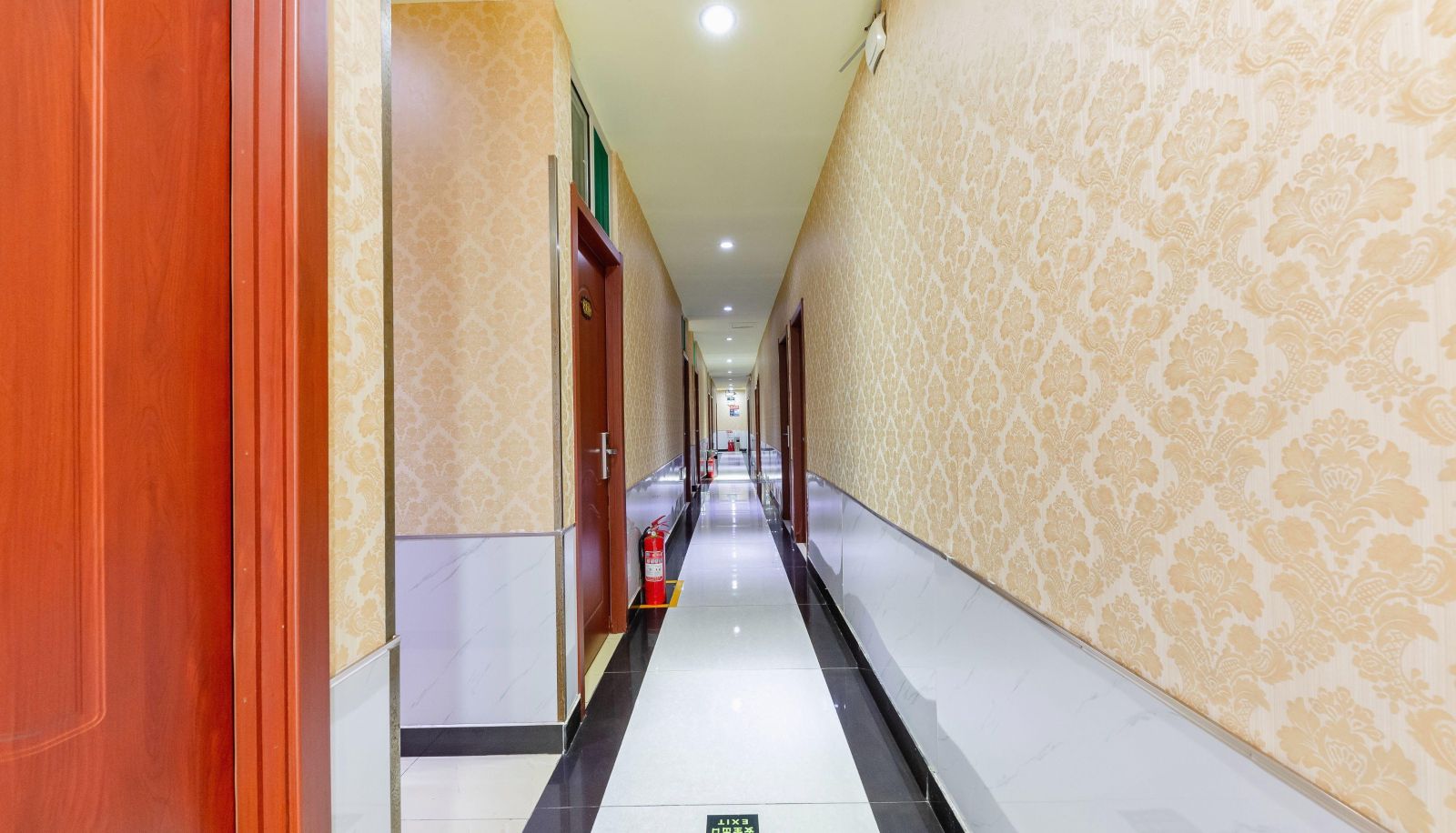 Zona exterior del hotel - Mingmen Hotel (Hero Mountain Road Branch)
