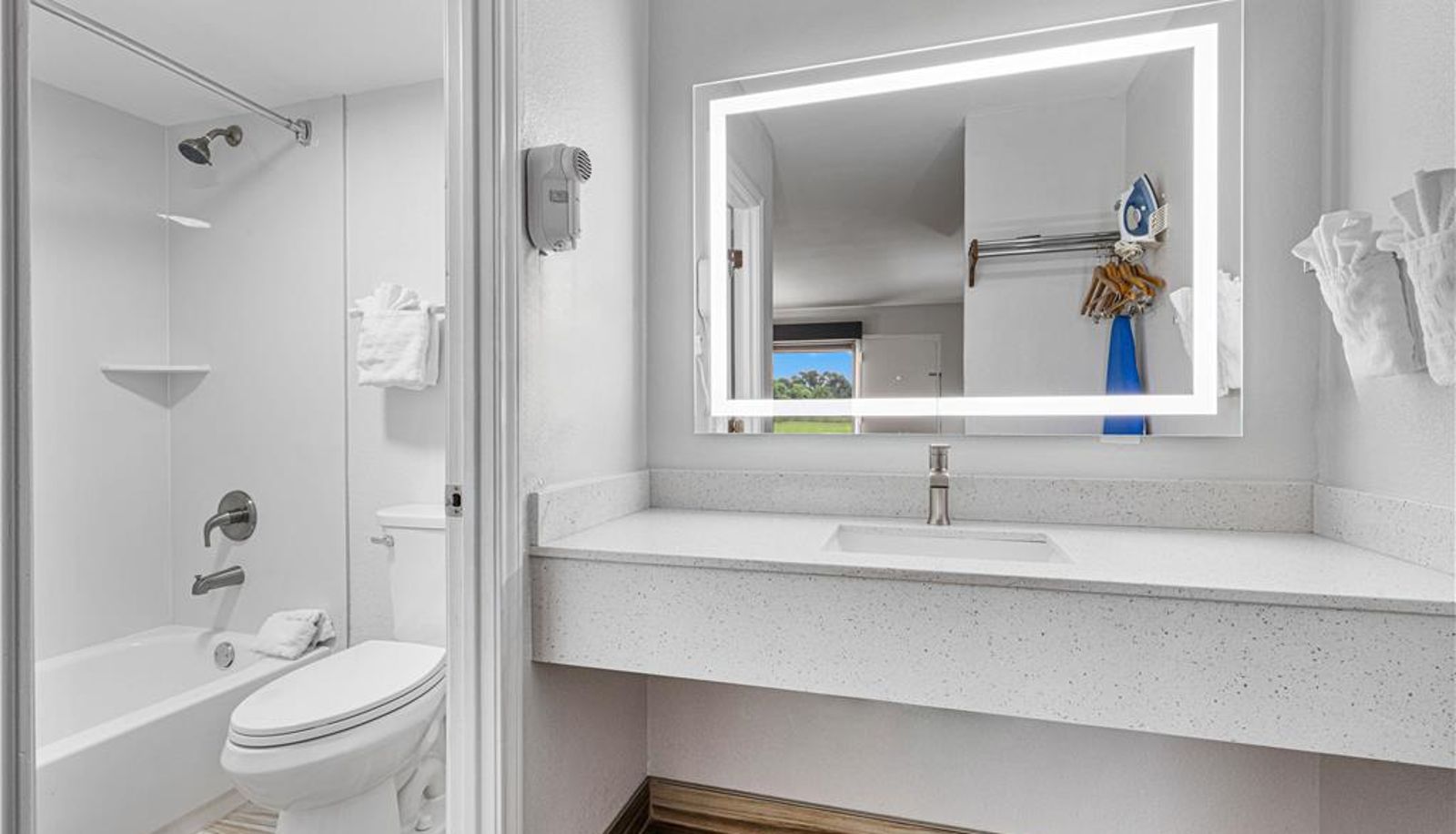 Room - Best Western Canton Inn