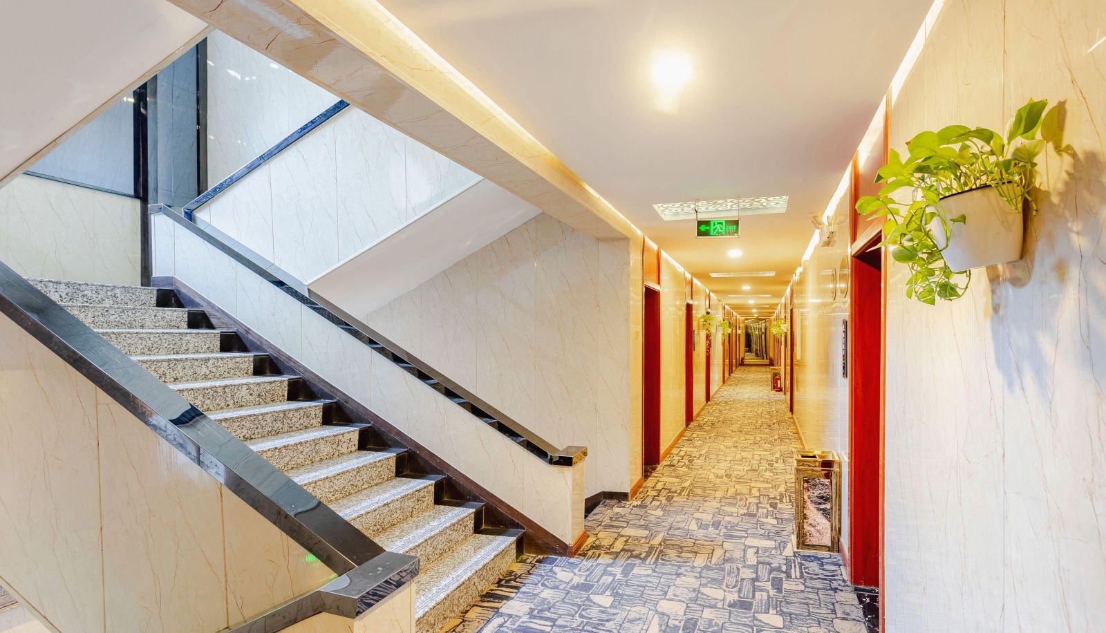 Hotel outdoor area - Regent Business Hotel